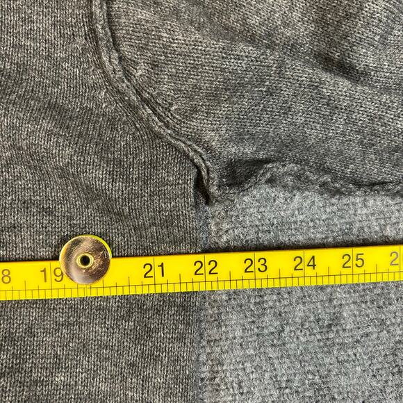 Skull Cashmere 70% Wool Distressed‎ w Holes Sweater Size S Grey - Picture 6 of 7